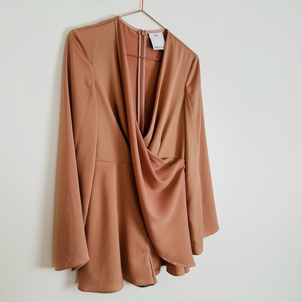 C/MEO Collective influential playsuit bell sleeve satin V-neck boho blush romper - Picture 8 of 8